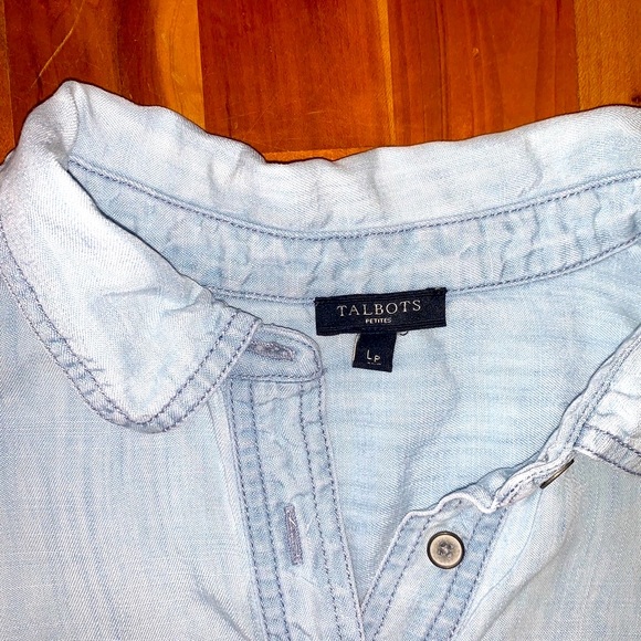 Talbots women’s petites PL 100% tencel lyocell light denim popover shirt LP - Picture 10 of 10